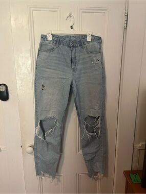 Light wash distressed American eagle jeans